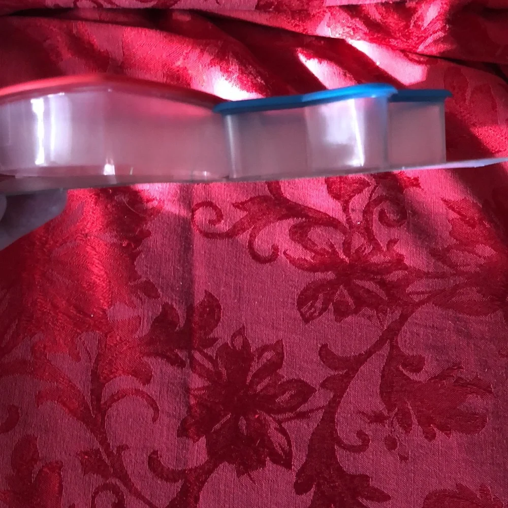 ☀️ 3/$10 Holiday plastic bake cookie cutters 4 pack ( see description)